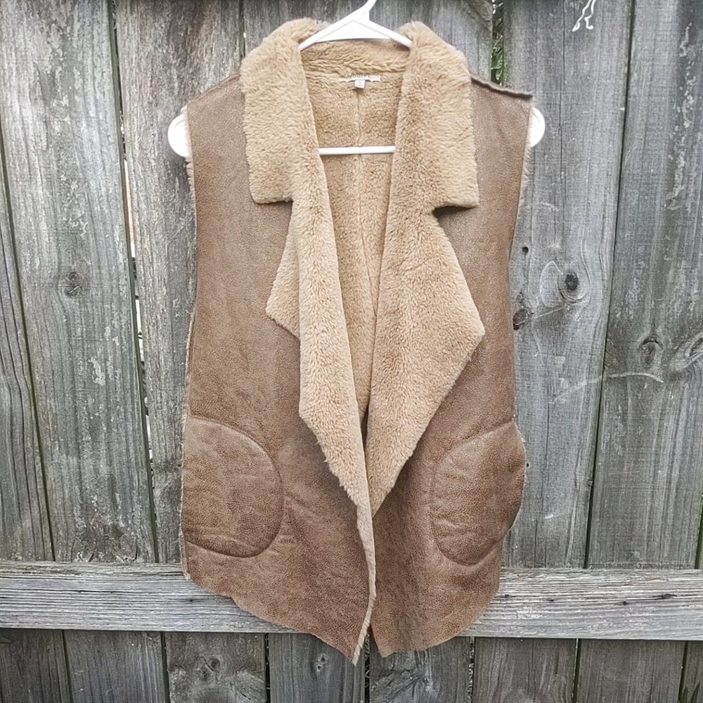 Jodifl Small Vest Faux Fur Open Front Brown/Tan with Pockets